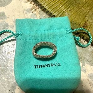 Tiffany & CO classic Sterling Silver mesh ring. Size 7